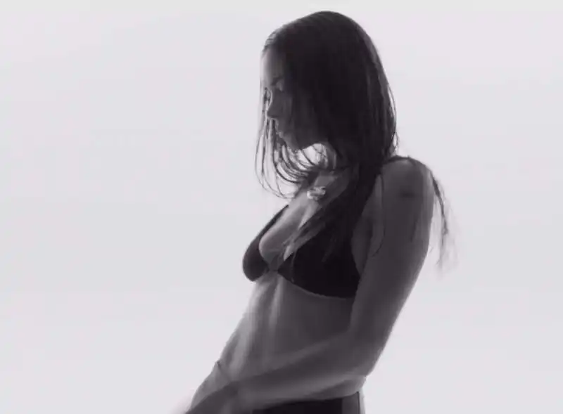 Elodie Feeling Tiziano Ferro